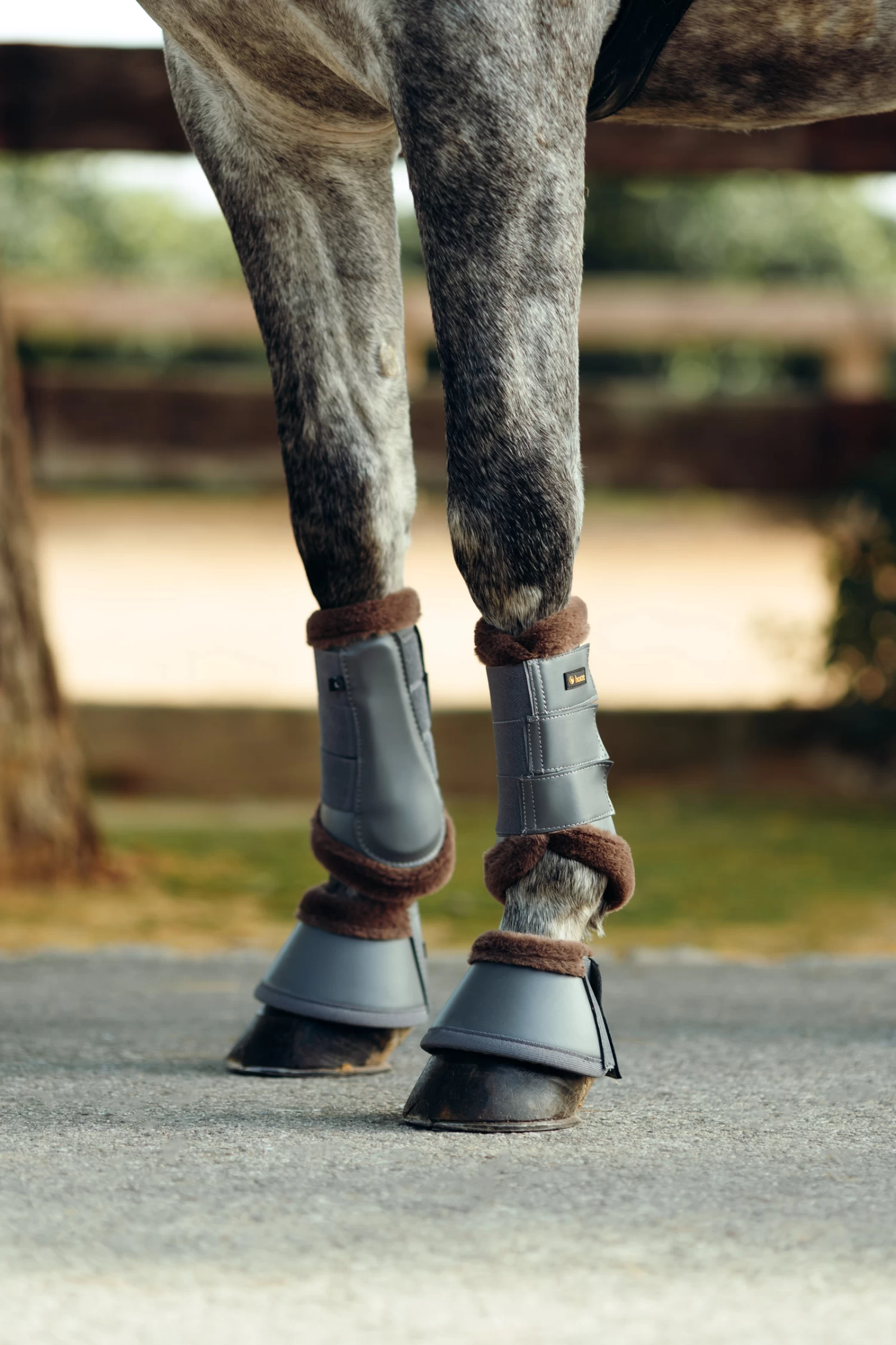 Horze Houston Hufglocken Mit Kunstfelleinfassung 4 Horze Houston Hufglocken Mit Kunstfelleinfassung – Bild 2