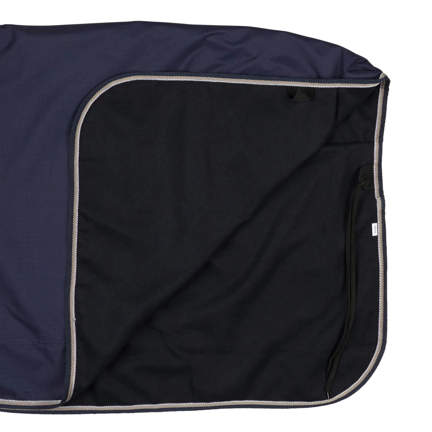 B Vertigo Lachlan 600D Regenreitdecke Mit Woll-Futter 4 B Vertigo Lachlan 600D Regenreitdecke Mit Woll-Futter – Bild 2