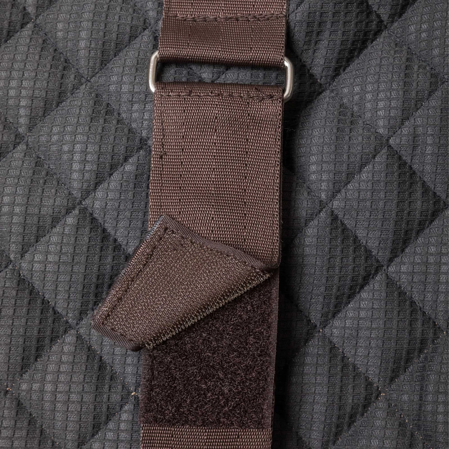 Back On Track Haze Kollektion Gesteppte Stalldecke, 200g (125-135cm) 10 Back On Track Haze Kollektion Gesteppte Stalldecke, 200g (125-135cm) – Bild 8