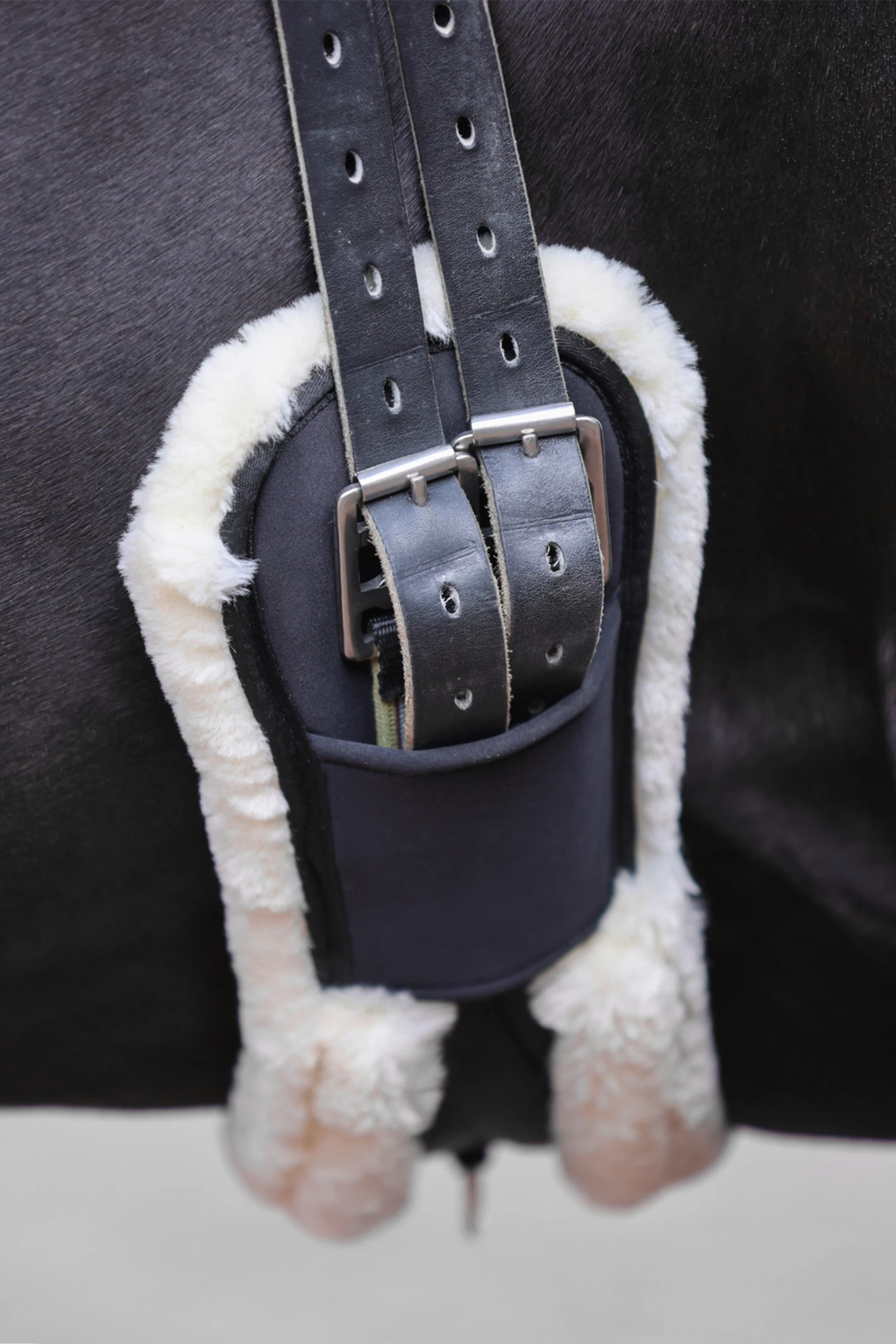 Covalliero Kurzgurt Mit Kunstfell 4 Covalliero Kurzgurt Mit Kunstfell – Bild 2